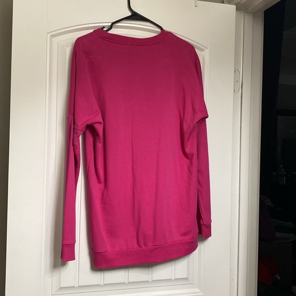 Adidas top - Picture 2 of 2